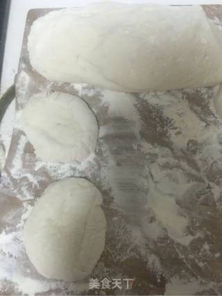 韭菜包子的做法步骤：4