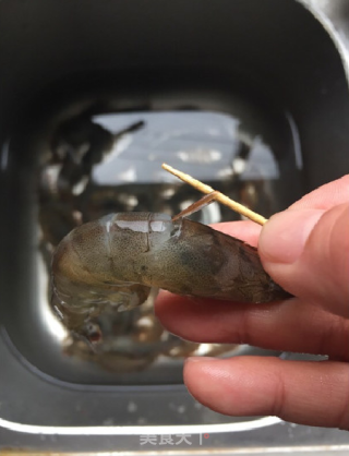 红果家之茄汁大虾的做法步骤：1