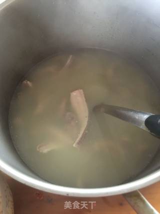黄豆猪肚汤的做法步骤：8