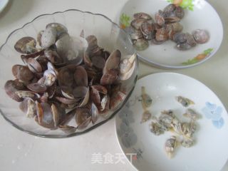 韭菜炒花甲的做法步骤：4