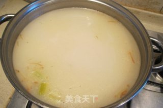 冬瓜炖瓦氏华子鱼汤的做法步骤：2