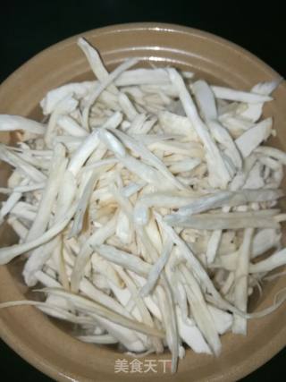 鱼香杏鲍菇的做法步骤：1