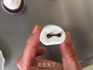 巧克力大白纸杯蛋糕的做法步骤：13