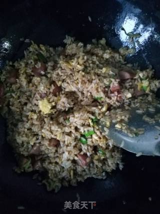 酱油香肠蛋炒饭的做法步骤：8