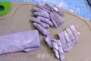 紫甘蓝手擀面的做法步骤：9