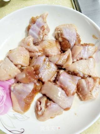 椒盐香辣鸡翅的做法步骤：1