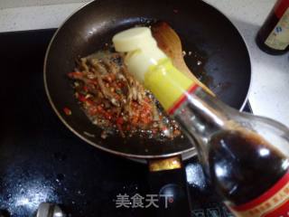 香酥小河鱼的做法步骤：7