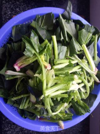 芝麻酱拌菠菜的做法步骤：2