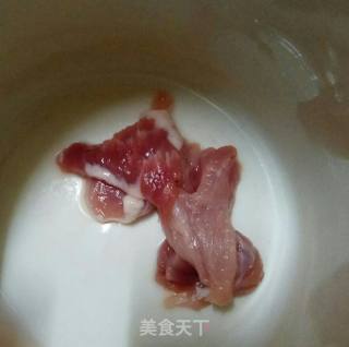 枸杞炖虫草的做法步骤：3