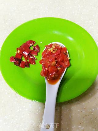 剁椒土豆丝的做法步骤：2