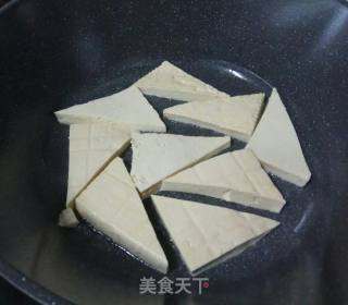 葱香黄金客家豆腐的做法步骤：2