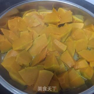 南瓜饼的做法步骤：1