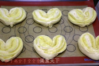 心形椰蓉面包的做法步骤：13