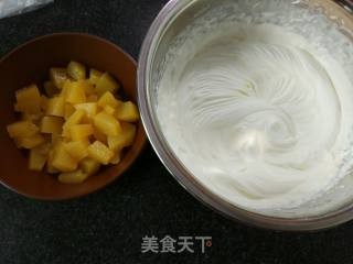 黄桃蛋糕卷的做法步骤：12