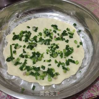 葱油饼的做法步骤：1