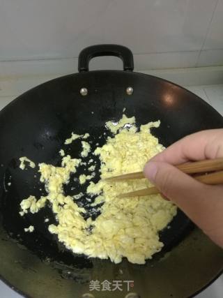 火腿鸡蛋炒饭的做法步骤：2