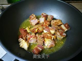 蒜香椒盐排骨的做法步骤：4