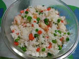 青豆胡萝卜虾仁炒米饭的做法步骤：3