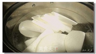 羊肉菌菇汤锅的做法步骤：8