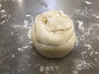 千层葱油饼的做法步骤：4