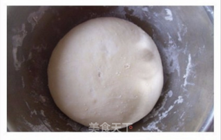 茄汁披萨的做法步骤：2