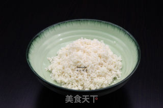 腊肉焖饭的做法步骤：2