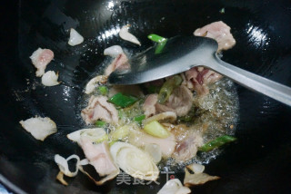 肉炒青蒜的做法步骤：3