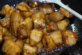 坤博砂锅红烧肉的做法步骤：7