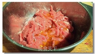 芹菜牛肉丝的做法步骤：4