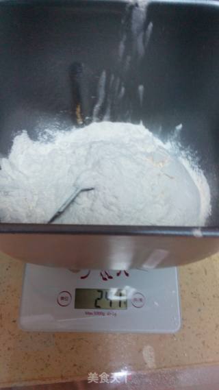 芝麻椒盐烧饼的做法步骤：1