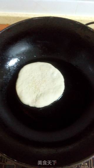 芝麻椒盐烧饼的做法步骤：12