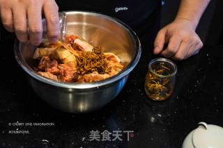 冬日暖胃系列快手菜：药膳鸡煲的做法步骤：2