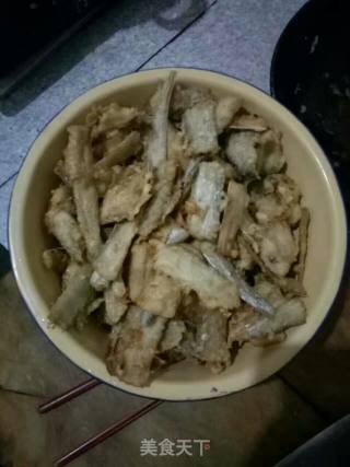 干炸带鱼的做法步骤：6
