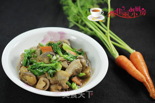 青菜草菇炒肉片的做法步骤：8