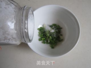 玉米面葱花饼的做法步骤：3