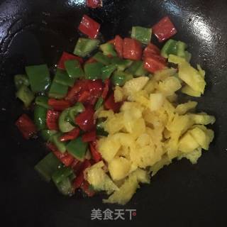 菠萝咕噜肉的做法步骤：12