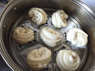 野葱花卷的做法步骤：15