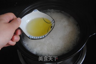 腊肉煲仔饭的做法步骤：6