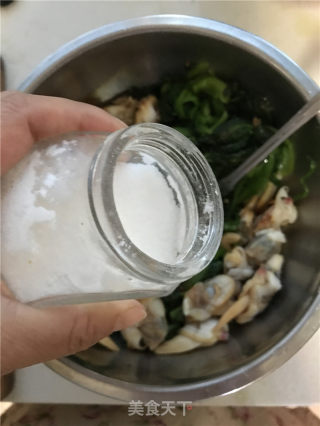 蚬子拌菠菜的做法步骤：7