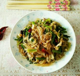 菠菜豆瓣酱炒粉条的做法步骤：6
