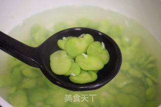 蚕豆炒腊肉的做法步骤：3