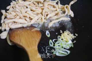 香菜小炒肉的做法步骤：4