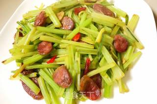 芹菜炒腊肠的做法步骤：5