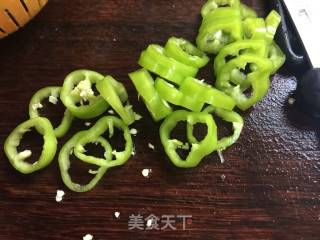干煎三文鱼配时蔬的做法步骤：7