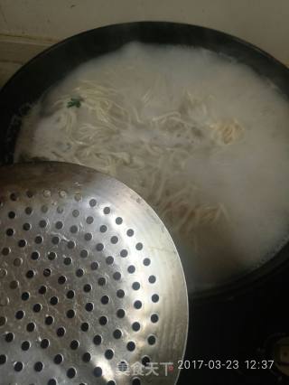 馄饨清汤面的做法步骤：8