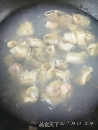 馄饨清汤面的做法步骤：11