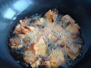 回锅清江鱼美味难抵挡的做法步骤：3