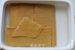 【吃一道红楼梦】豆腐皮包子的做法步骤：1