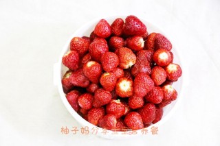 自制草莓酱的做法步骤：2