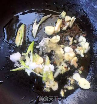鱿鱼须爆香芹的做法步骤：10